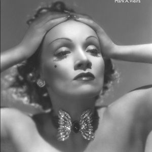 Meet your Posher, Juliette